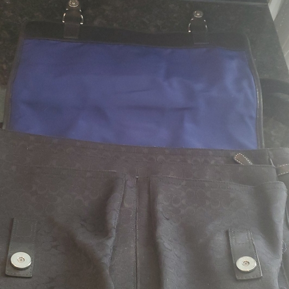 Coach Logo Black Messenger Shoulder Bag - Picture 5 of 12